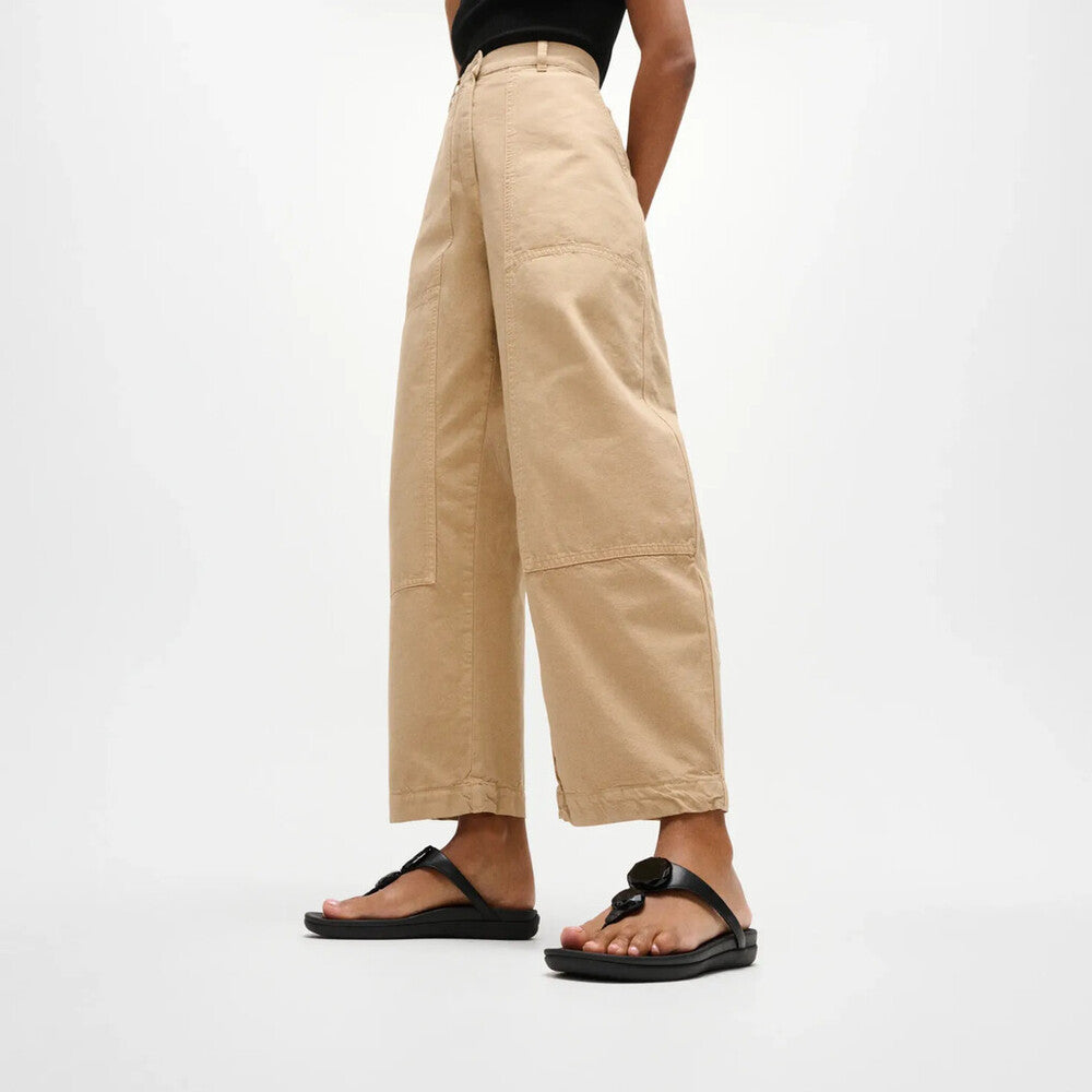 SOLAY GLOSSY-DISC TOE-POST SANDALS