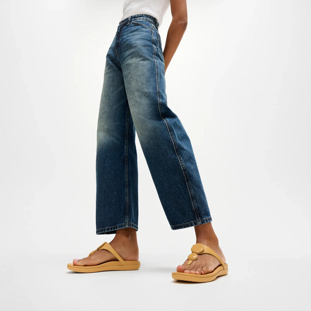 SOLAY GLOSSY-DISC TOE-POST SANDALS