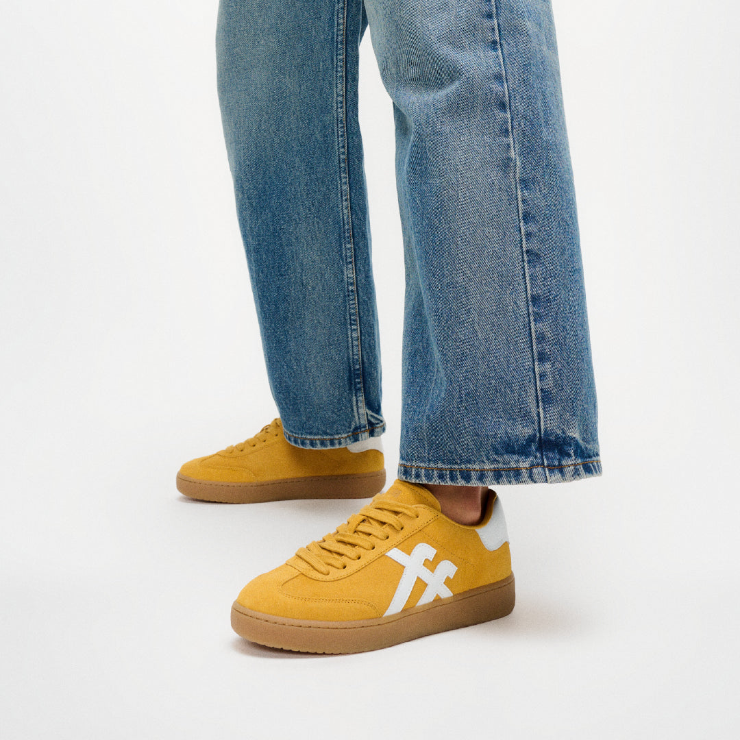 THE DASH T-TOE SUEDE SNEAKERS