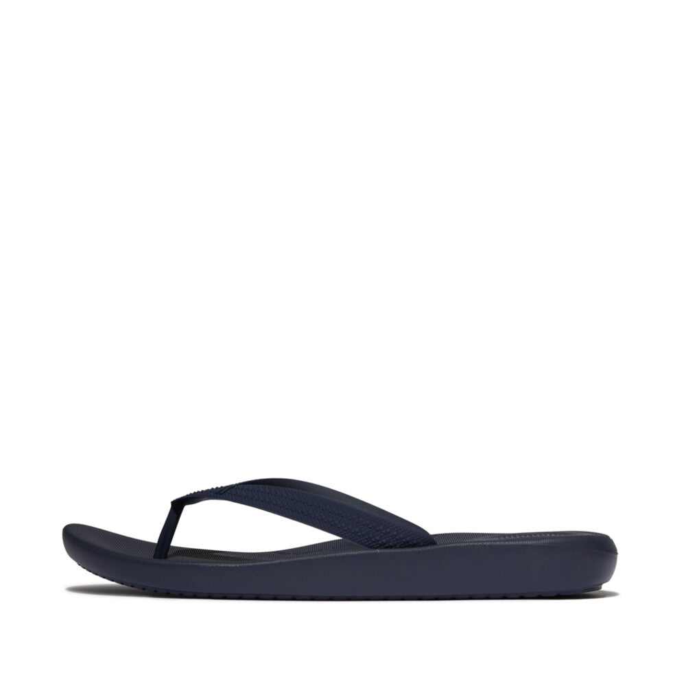 iQUSHION MENS TEXTURED-STRAP FLIP-FLOPS