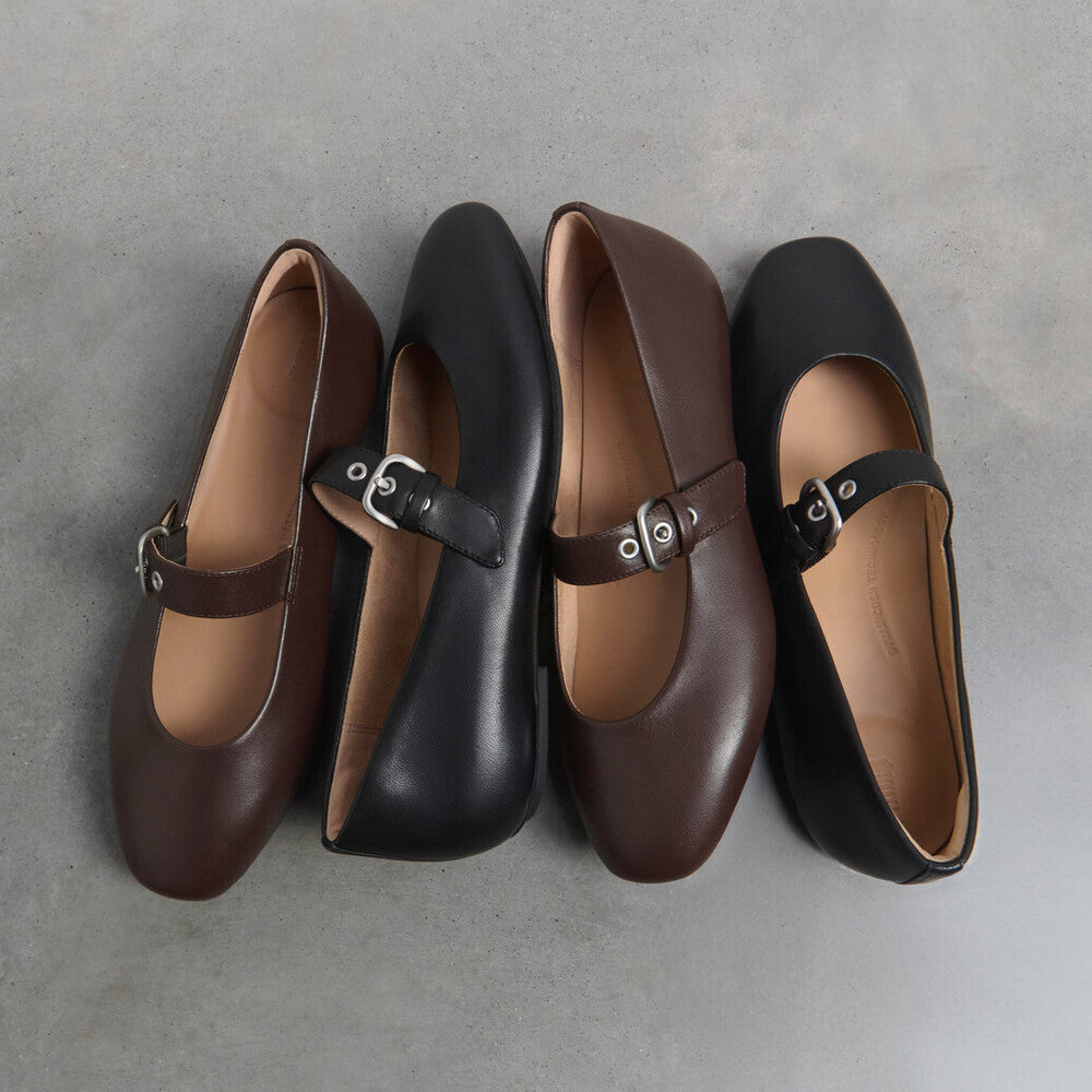 DELICATO-LEATHER-MARY-JANES_E3D-090_E3D-D07_STILL_LIFE_310S_00f4342b-5ee1-488a-a614-cce9f46554db.jpg
