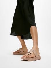 F-MODE GO CRYSTAL-BOW QUILTED TOE-POST SANDALS - CLASSIC BEIGE (E1N-B41)