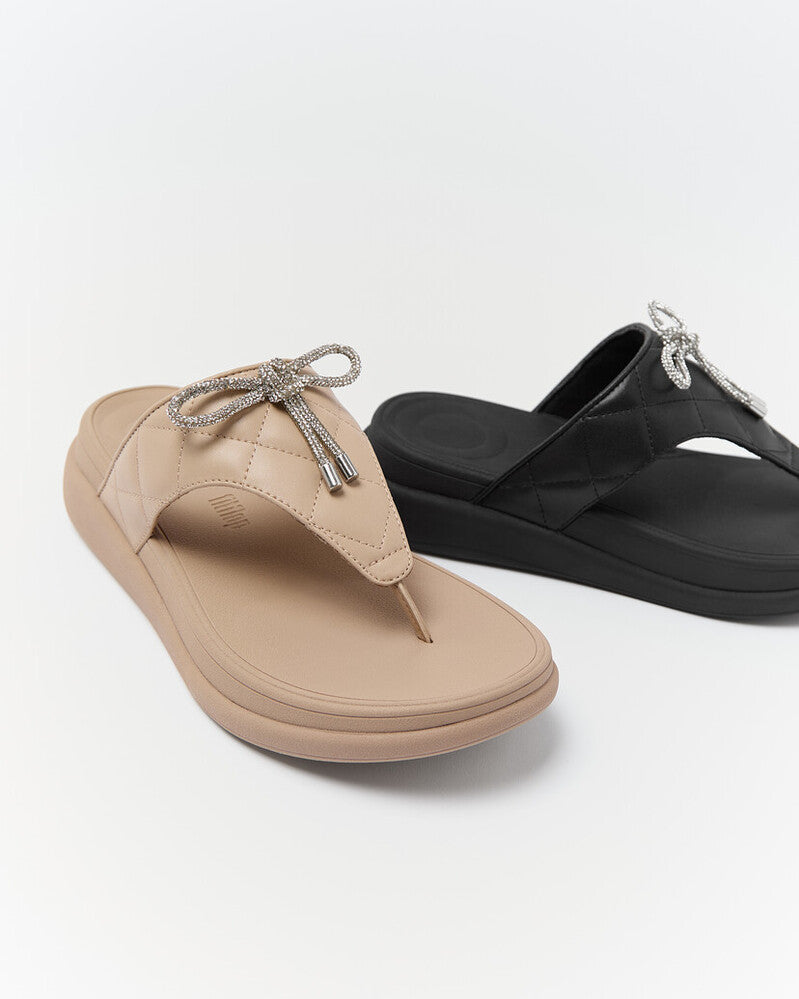 F-MODE GO CRYSTAL-BOW QUILTED TOE-POST SANDALS - ALL BLACK (E1N-090)