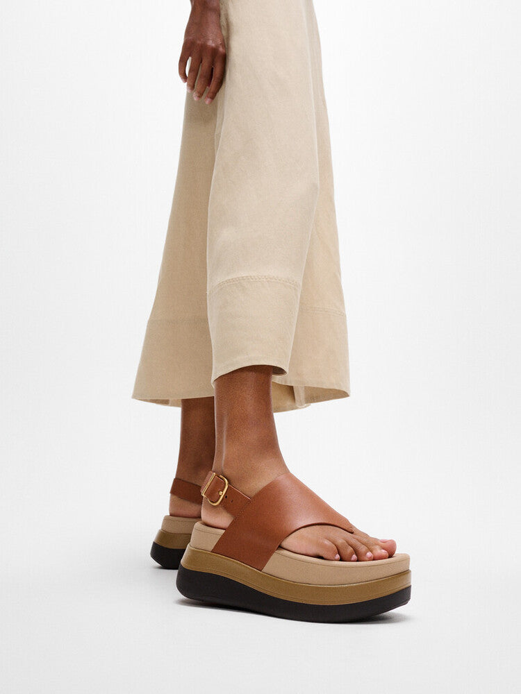 F-MODE STACK LEATHER BACK-STRAP TOE-POST SANDALS - DEEP TAN (E2G-C15)