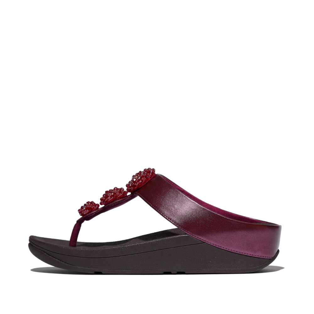 FINO-BEADIE-BUTTON-METALLIC-TOE-POST-SANDALS-METALLIC-RUBY_IU1-D01.jpg