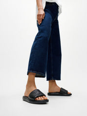 IQUSHION D-LUXE PADDED QUILTED-LEATHER SLIDES