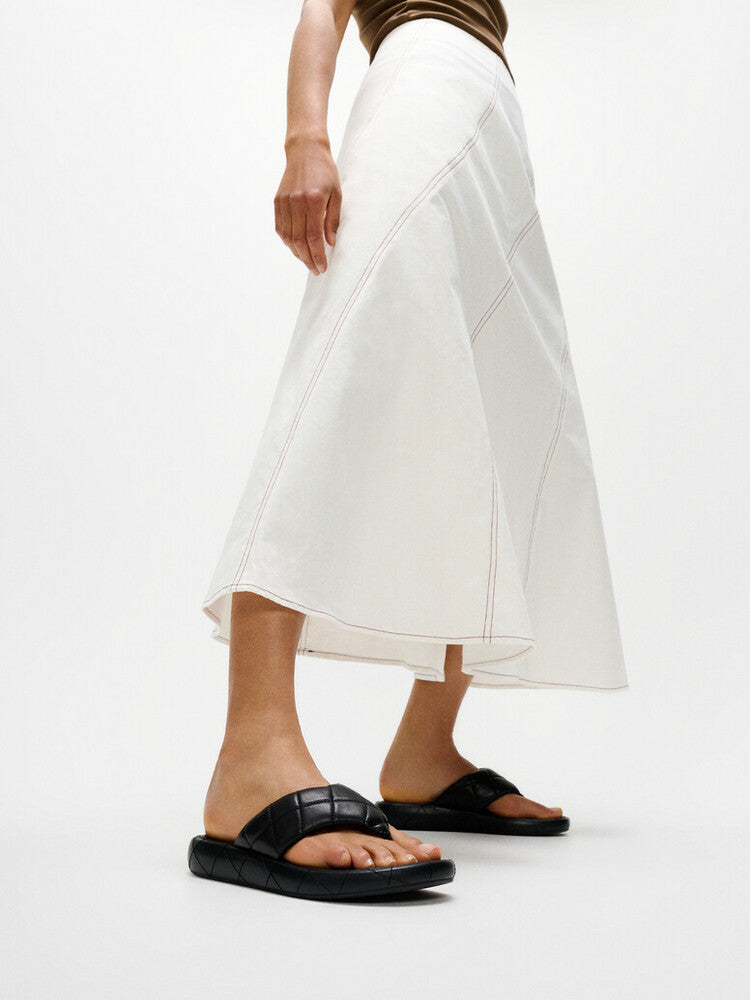 IQUSHION D-LUXE PADDED QUILTED-LEATHER T/P SANDALS