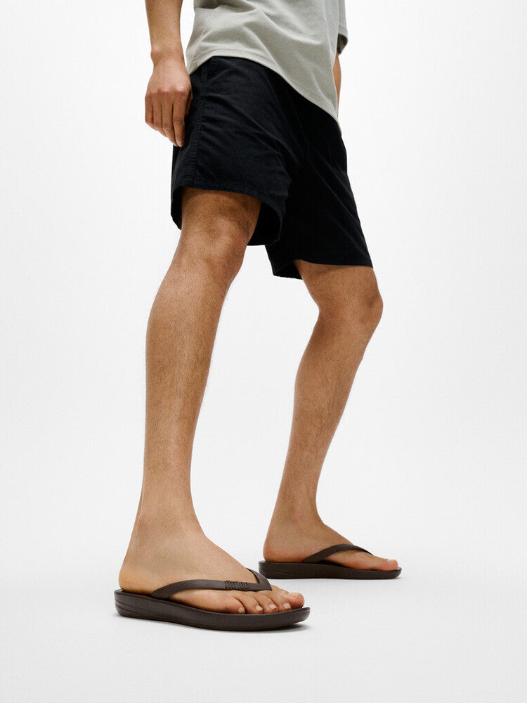 iQUSHION MENS ERGONOMIC FLIP-FLOPS -CHOCOLATE BROWN