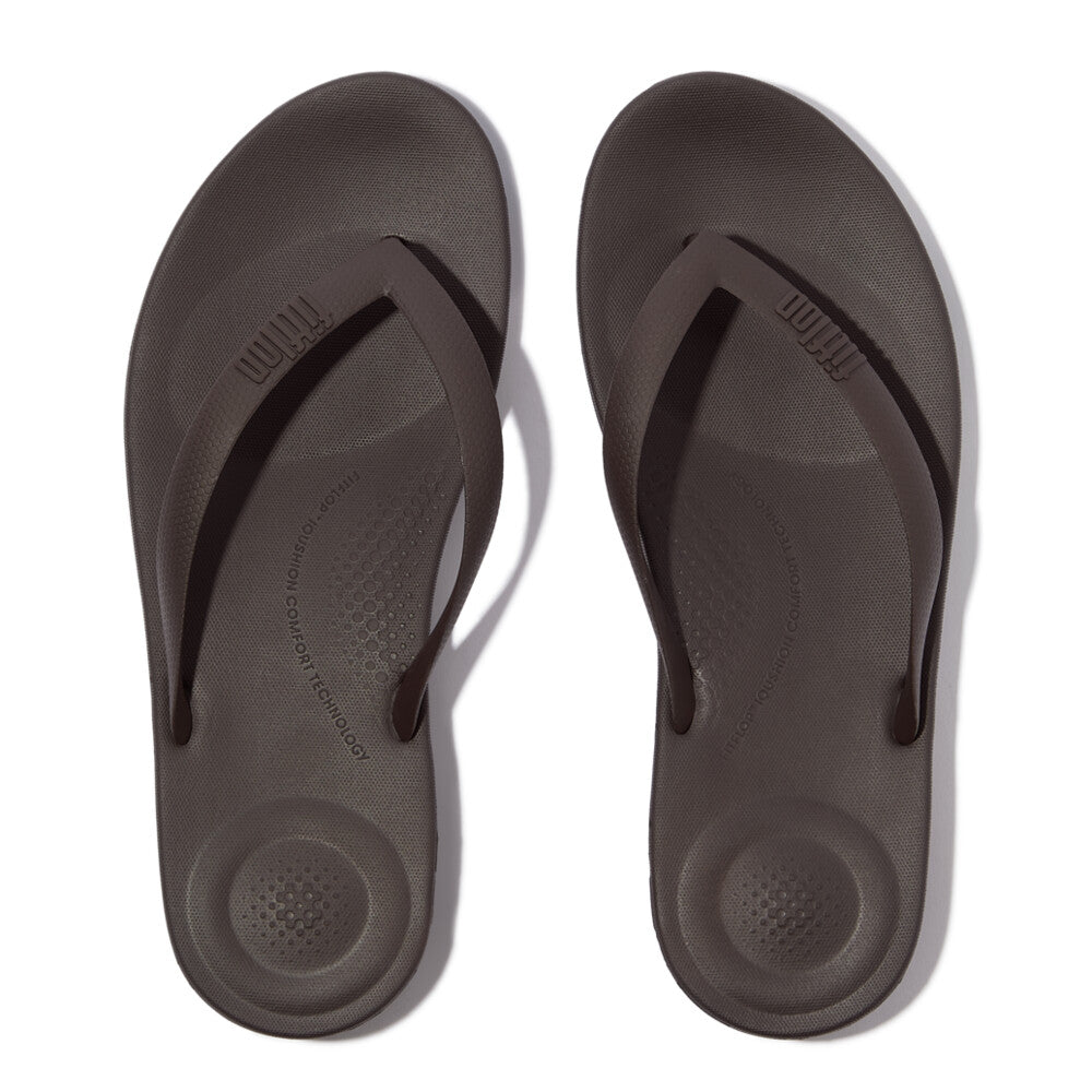 IQUSHION-ERGONOMIC-FLIP-FLOPS-CHOCOLATE-BROWN_J80-167_1.jpg