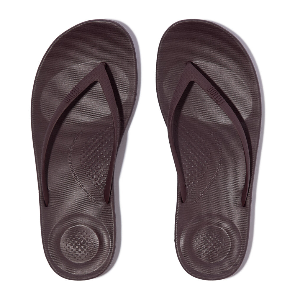 IQUSHION-ERGONOMIC-FLIP-FLOPS-PLUMBERRY_E54-C88_1.jpg