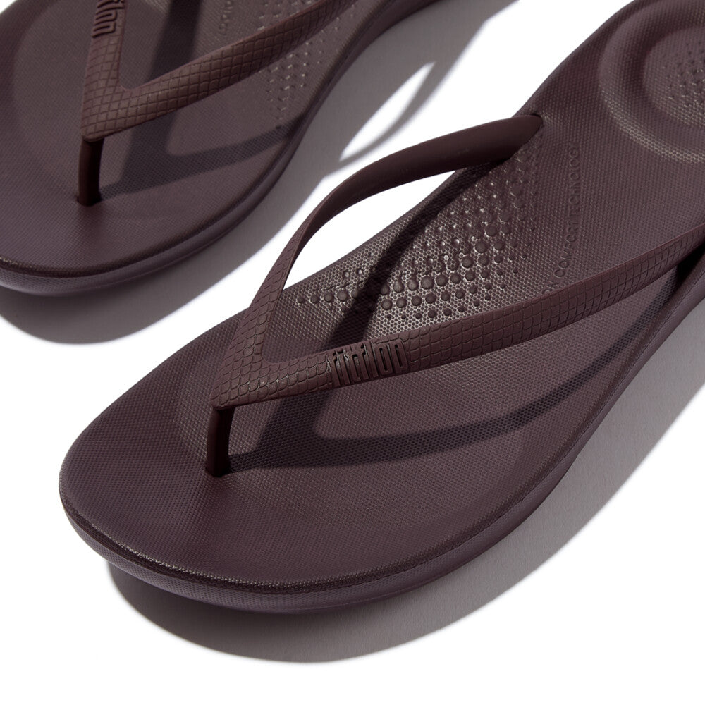 iQUSHION ERGONOMIC FLIP-FLOPS - PLUMBERRY (E54-C88)