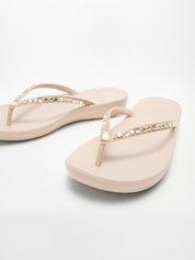 iQUSHION MULTI-CRYSTAL ERGONOMIC FLIP-FLOPS -STONE BEIGE (JC8-A20)