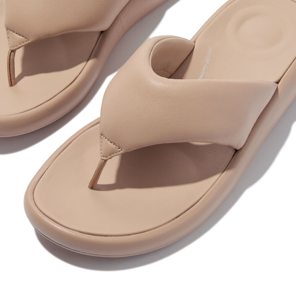 IQUSHION D-LUXE PADDED LEATHER TOE-POST SANDALS