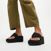 PLATFFORMS WEDGE TOE-POST SANDALS