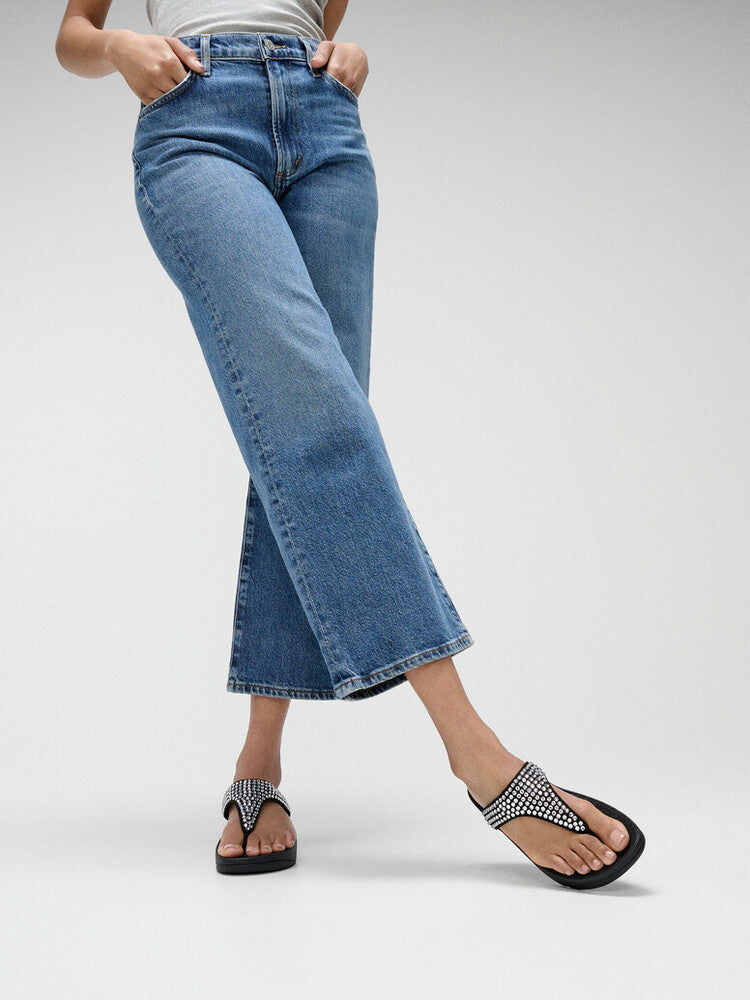 LULU MAXI-CRYSTAL TOE-POST SANDALS - BLACK