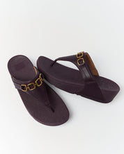 LULU SQUARE-CHAIN LEATHER TOE-POST SANDALS - PLUMBERRY (C88)