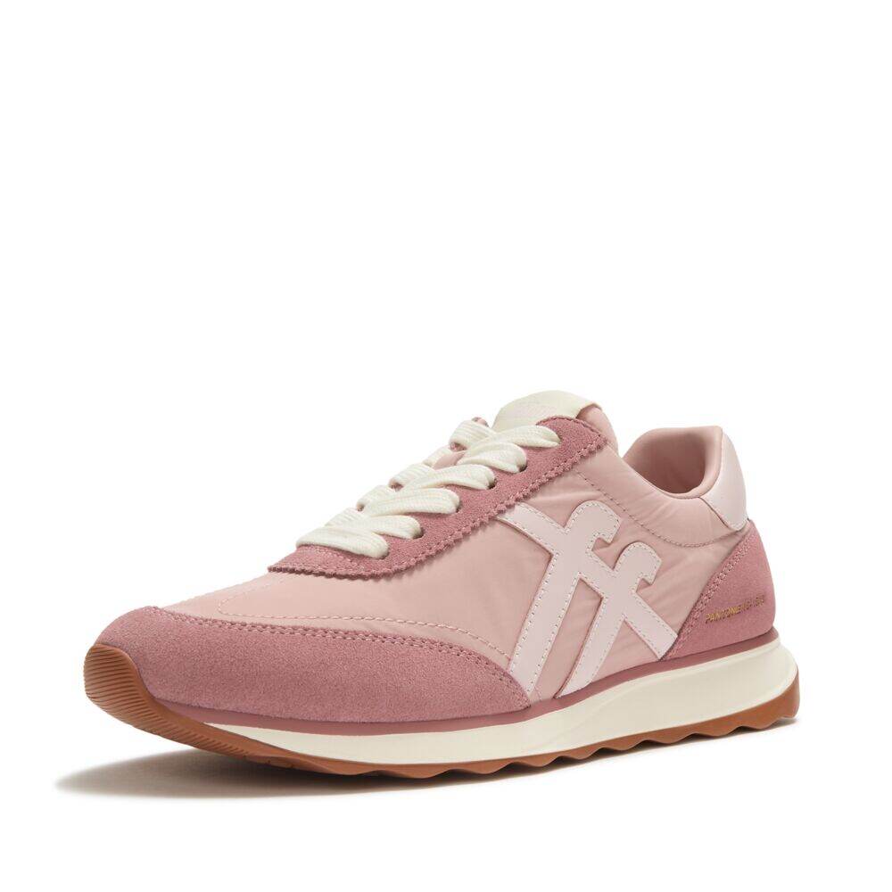RETRO-Q x PANTONE SNEAKER