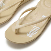 IQUSHION x PANTONE FLIP FLOP - SOLID