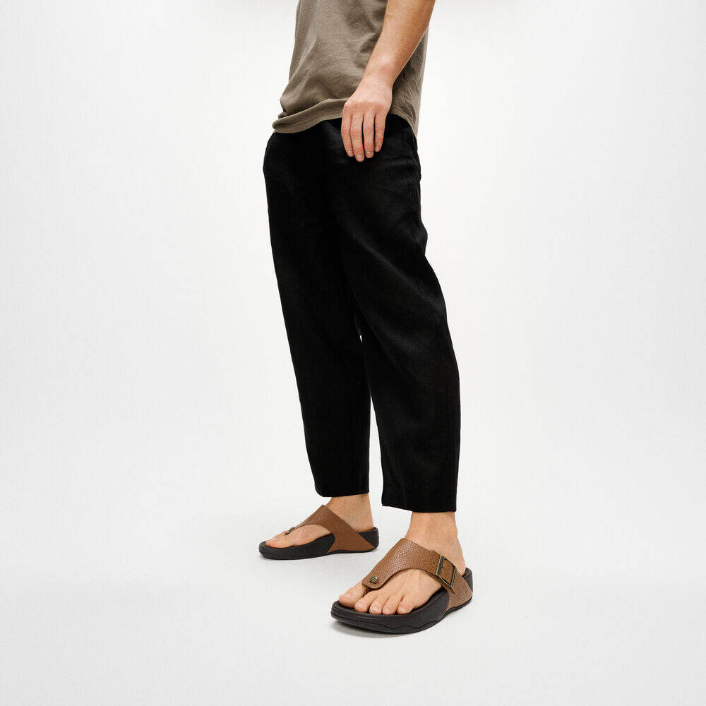 TRAKK II MENS BUCKLE EMBOSS-LEATHER T/POST SANDALS