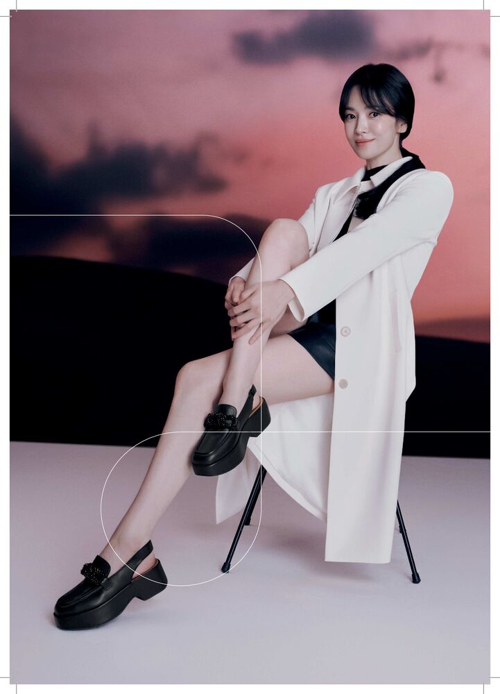 SONG_F-Luma_Leather_Slingback_Loafers_E6A-001_A4_B_02.jpg