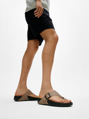 TRAKK MENS BUCKLE EMBOSSED-LEATHER TOE-POST SANDALS - TAUPE